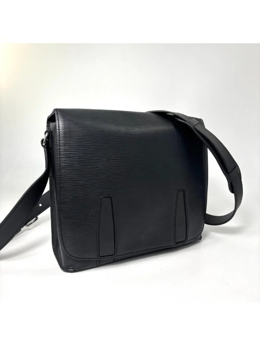 Louis Vuitton Epi Harrington Messenger PM Shoulder Bag Black